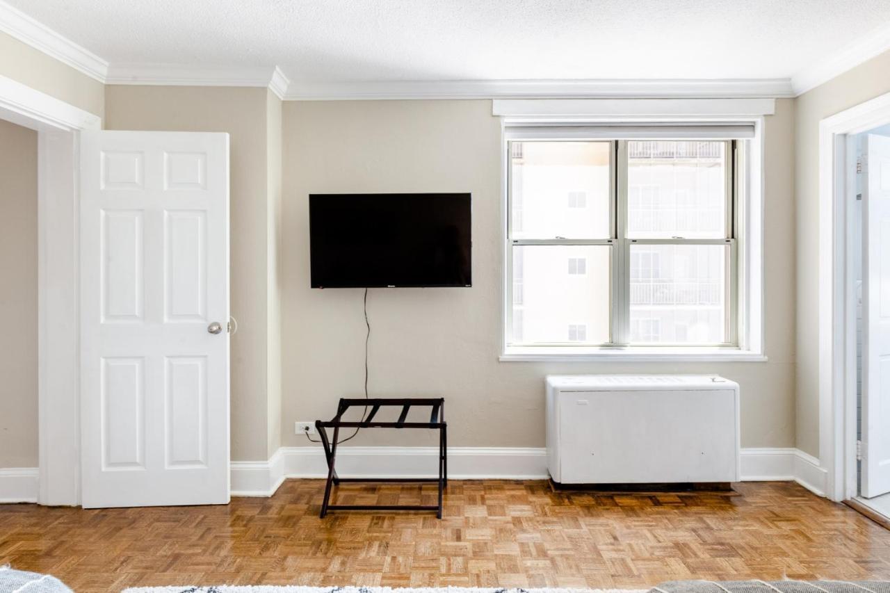 Rare 2 Bed 2 Bath Downtown Condo Near Aquarium Атланта Экстерьер фото